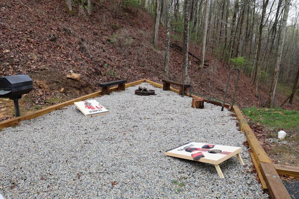 Rustic Modern Cabin With Hot Tub Near Rafting And Great Smokey Mountains Bryson City Extérieur photo