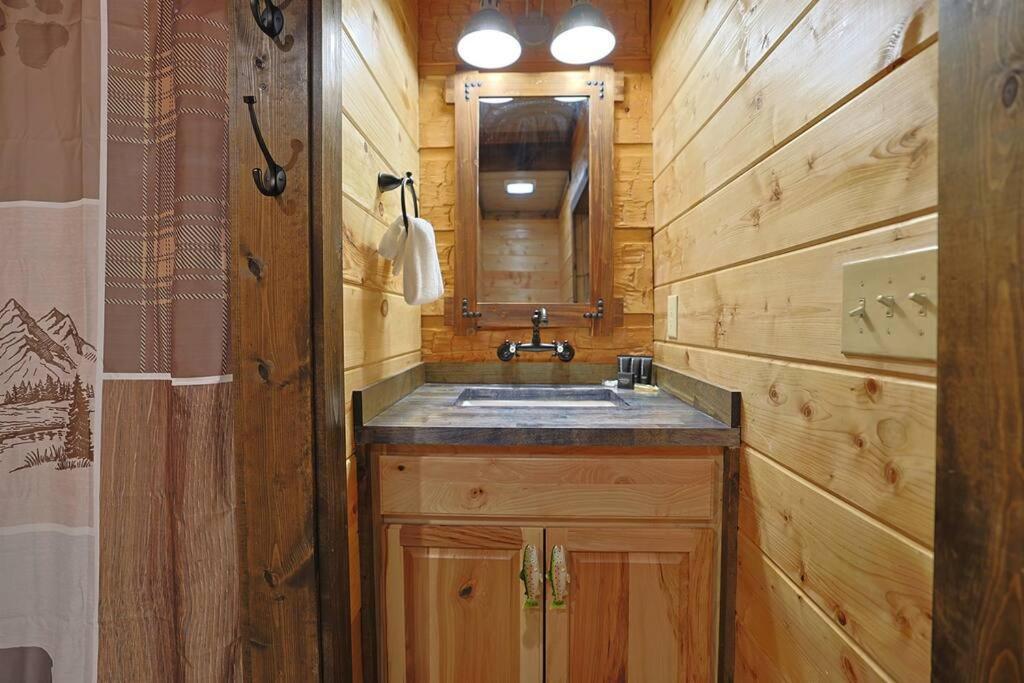 Rustic Modern Cabin With Hot Tub Near Rafting And Great Smokey Mountains Bryson City Extérieur photo