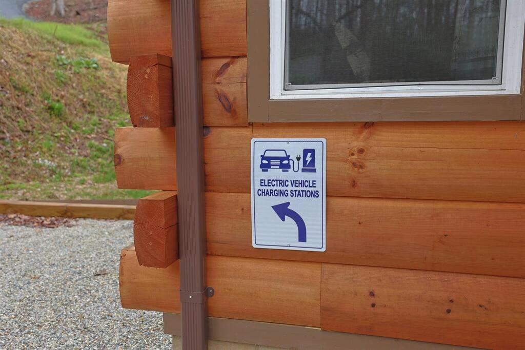 Rustic Modern Cabin With Hot Tub Near Rafting And Great Smokey Mountains Bryson City Extérieur photo