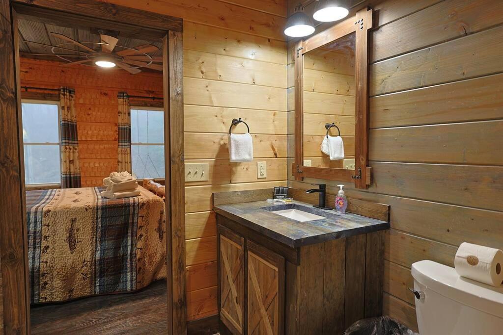 Rustic Modern Cabin With Hot Tub Near Rafting And Great Smokey Mountains Bryson City Extérieur photo