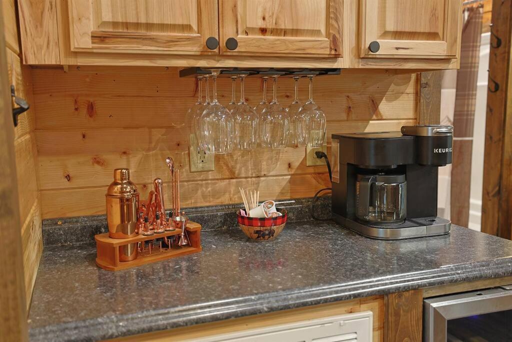 Rustic Modern Cabin With Hot Tub Near Rafting And Great Smokey Mountains Bryson City Extérieur photo